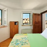 B&B Croliday