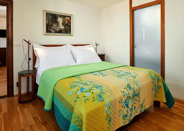 Croliday فندق مبيت وإفطار 3*
